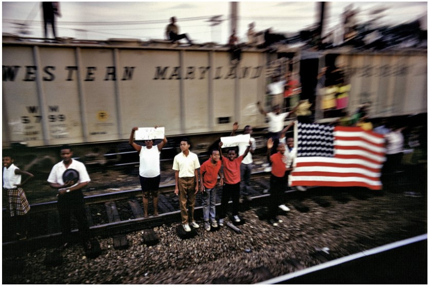 Picture of Paul Fusco photograph from RFK Funeral Train series